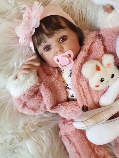 Reborns By Laura.  Huge 24inch, 6lb Reborn Doll.  Jointed Body, Free Moving Limbs.  Welcome To View