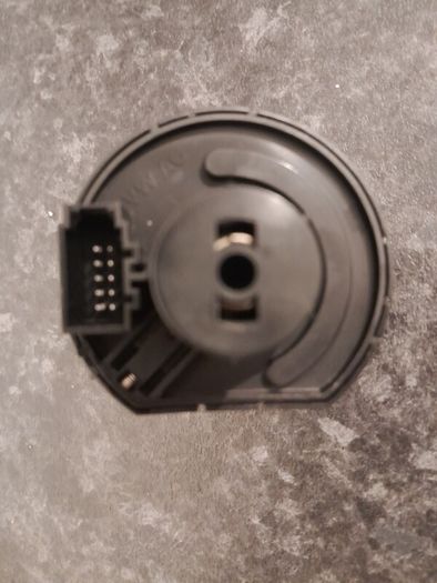 headlight switch to fit skoda octavia, may fit other models. (5E0941431)