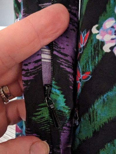 High brand silk dress y Saloni