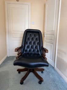 Vintage Chesterfield Leather Executive Swivel Captain Chair
