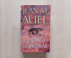 The Clan of the Cave Bear by Jean M. Auel (Fantasy Paperback 2002)