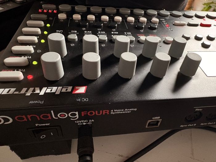 Elektron Analog 4 MK1