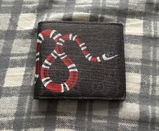 Snake wallet