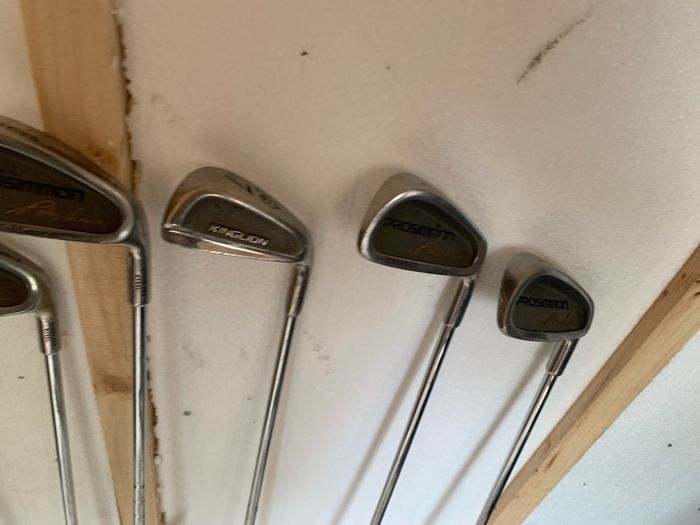 Full bagged Mens Golf set (irons, putter, drivers) (RH)