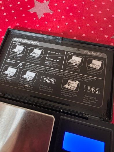 Portable 100g x 0.1g Mini Digital Scale