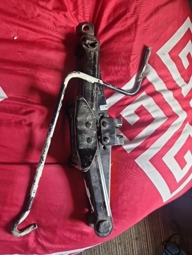 car jack