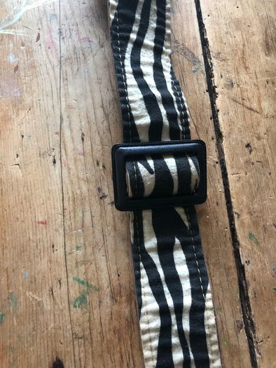 2 x vintage guitar straps