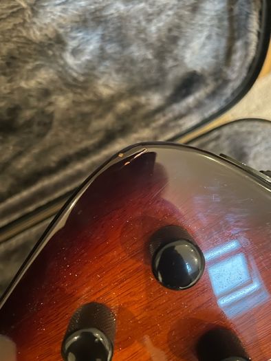 Epiphone Thunderbird Pro-IV with hard case