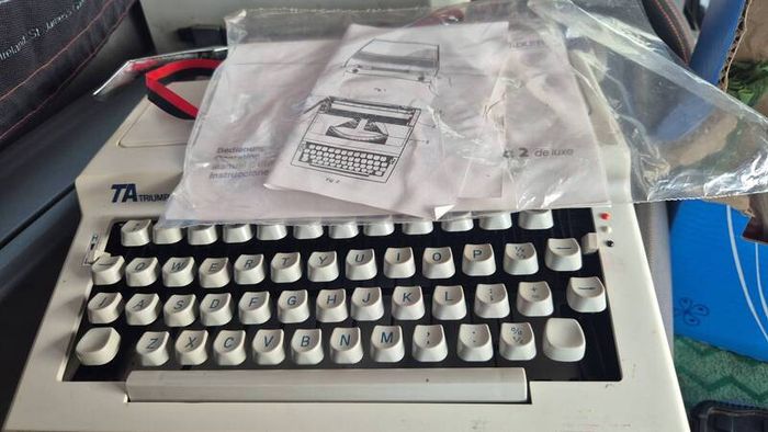 Classic vintage typewriter triumph-adler contessa 2 de luxe