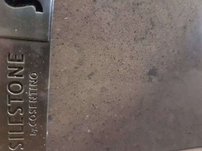 Beautiful Granite Quartz Silestone Worktop / Backsplash by Cosentino