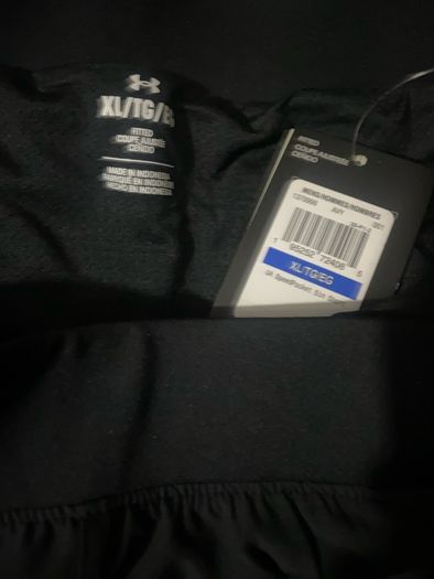 Under Armour running Shorts size xl sweat resistant speedpocket