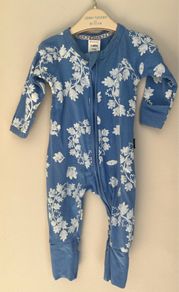 Bonds native crown floral zip wondersuit size 0-3 months EUC