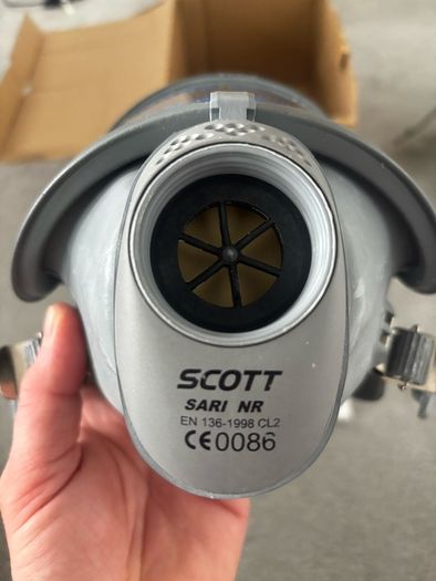 Scott Sari Full Face Mask with filter for good CBRN protection and many other