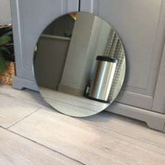 20" circular frameless mirror