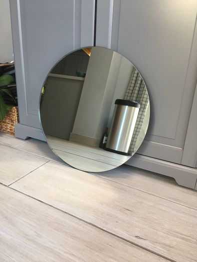 20" circular frameless mirror