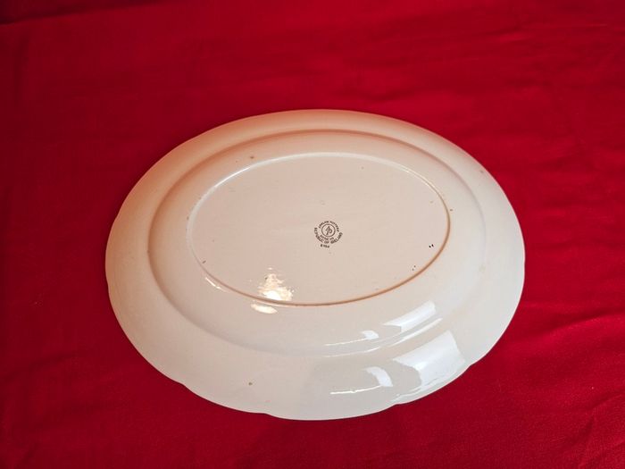 Medium Arklow platter , Larne / Pattern 2384