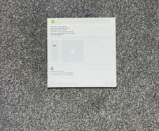 apple power charger  usb-c 96w ,uk ,new