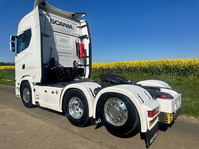 Scania V8 590 6x2 Tag axle