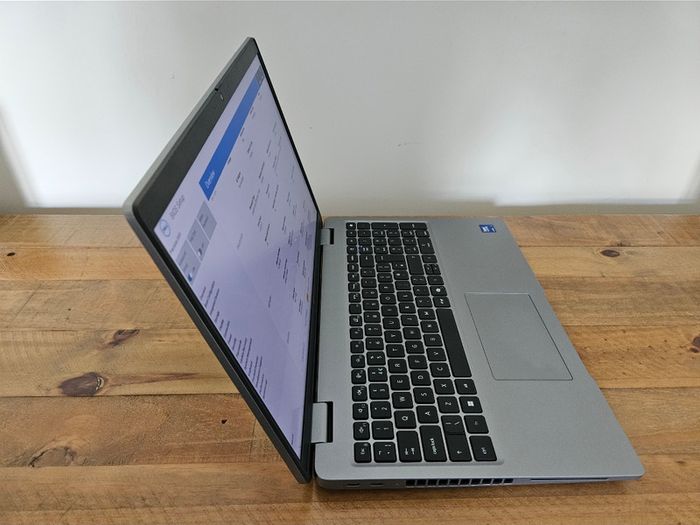 Dell Precision 3591 (Ultra 7 / 16GB / 256GB / RTX 500 Ada)