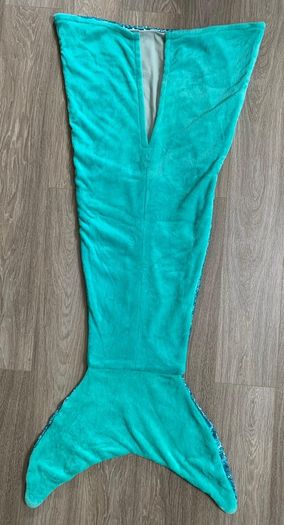 NEW Reversible Sequin Mermaid Tail Kids Blanket