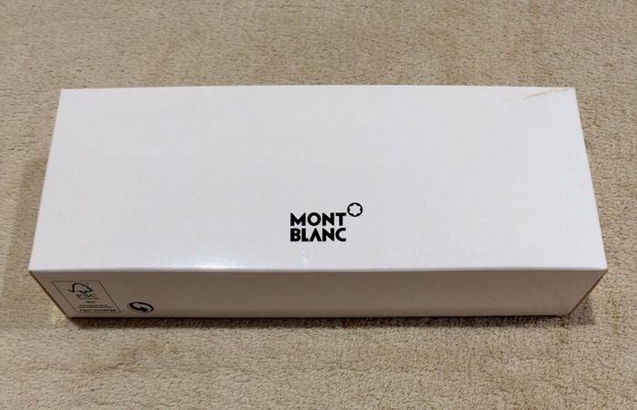 Montblanc Starwalker Urban Speed Ballpoint Pen ( 112686 ). Discontinued Model
