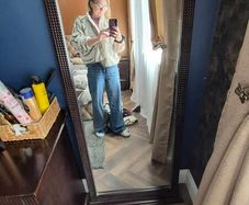 mirror free standing