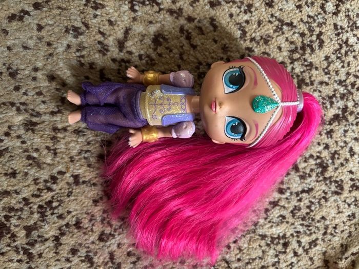 Shimmer doll