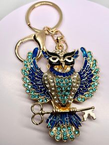 Keychain with sparkling crystals