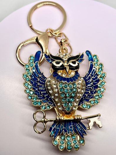 Keychain with sparkling crystals