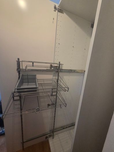 Utility cabinet