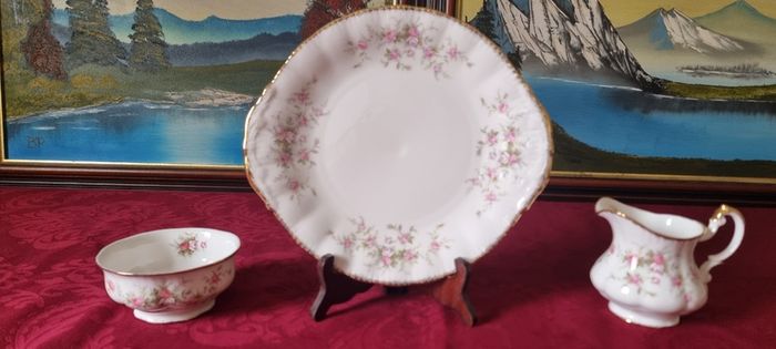 3 Piece Royal Albert / Paragon Victoriana Rose Bone China Gold Gilt Cake Plate, Sugar Bowl And Milk Jug Set Made In England