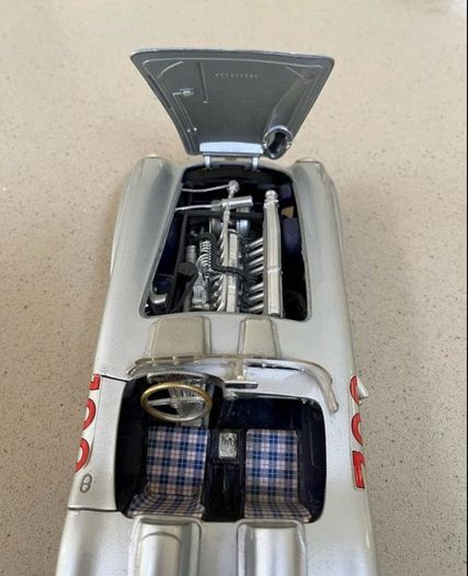Mercedes 300 SLR 1/18 signed by Stirling Moss COA