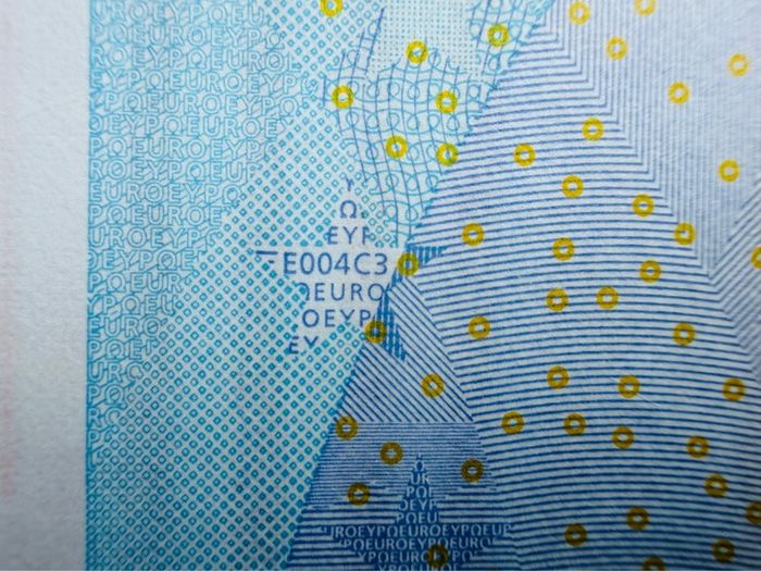 European Union  SLOVENIA  ( H )  20  Euro. 2002. ( JCT   ) plate Code  EOO4 RARE & Scarce ( Uncirculated )