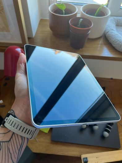 iPad Pro 11 inches (2018) with Apple Pencil - 64GB