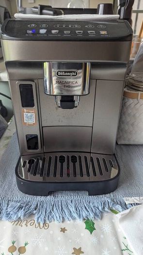 DeLonghi Magnifica Evo Coffee Machine