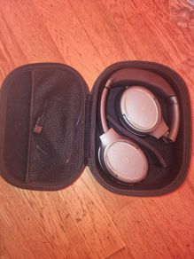 GOOGLE Employee Wireless Headphones Acrus noise canceling