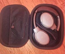 GOOGLE Employee Wireless Headphones Acrus noise canceling