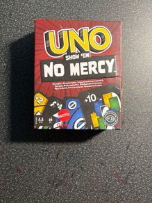 UNO show em no mercy card game