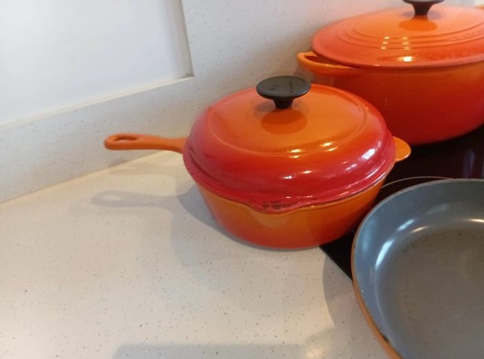Kitchen pots