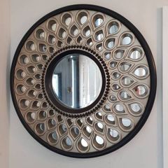 Round mirror