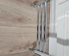 Towel rail : unused