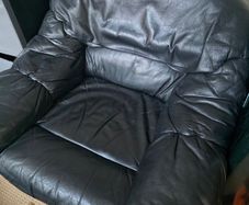 4x Black single Seat sofa chairs