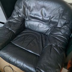 4x Black single Seat sofa chairs