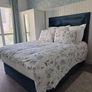 queen size bed Image 3