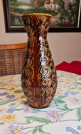 Vintage Irish Celtic Earthenware Vase   1960s/70s