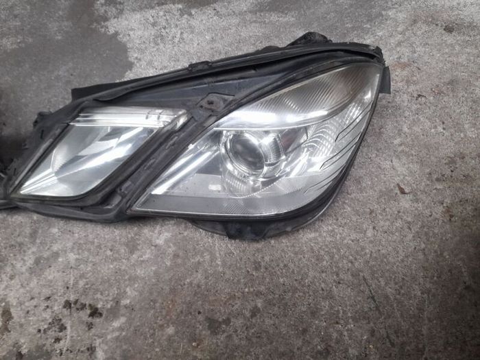 Mercedes e w212 headlights