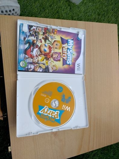 Wii My Sims Party