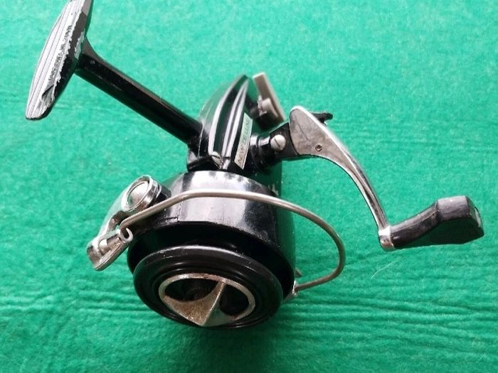 Vintage Intrepid New Deluxe Course/Spinning Reel