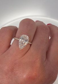 3.02ct IGI Certified Pear Lab-Grown Diamond Ring |