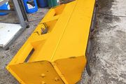 Hedge cutter flail head